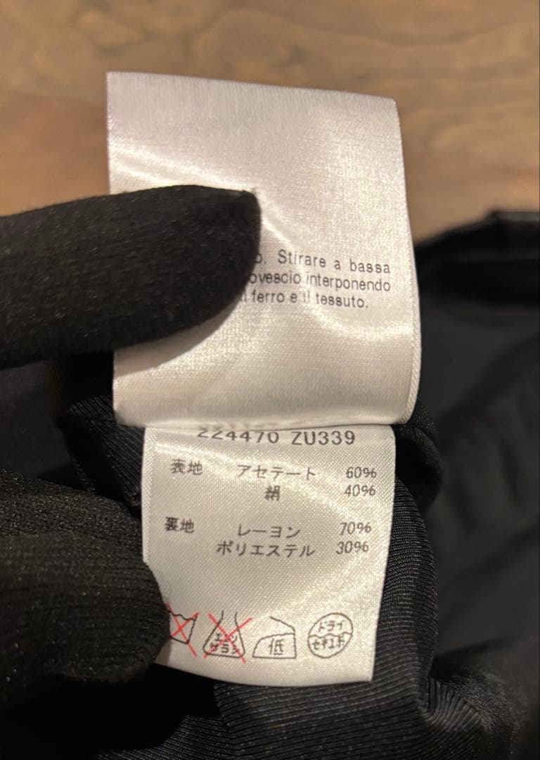 GUCCI黒いミニスカート w64 H94 着丈41cm