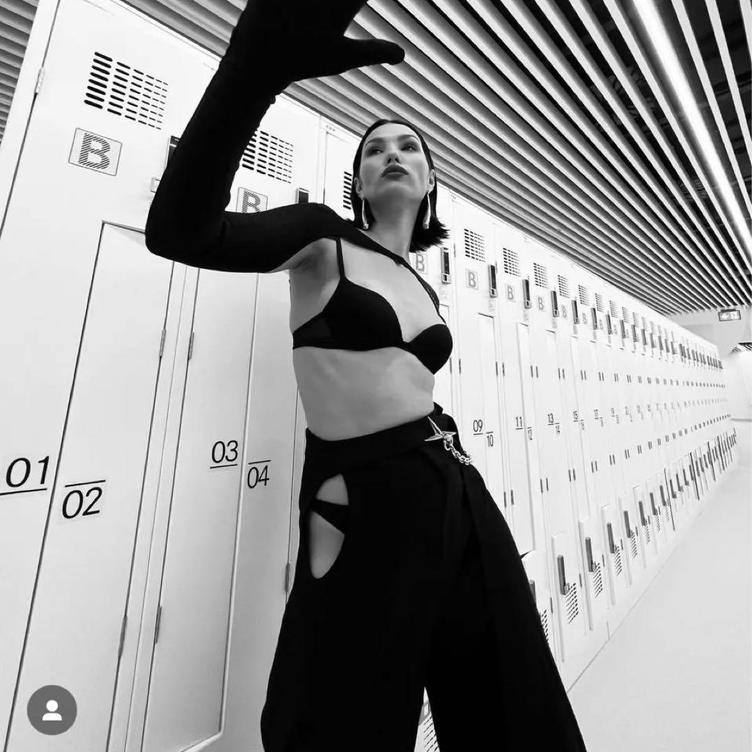 Mugler  コラボ 40 ウールカットアウトパンツ