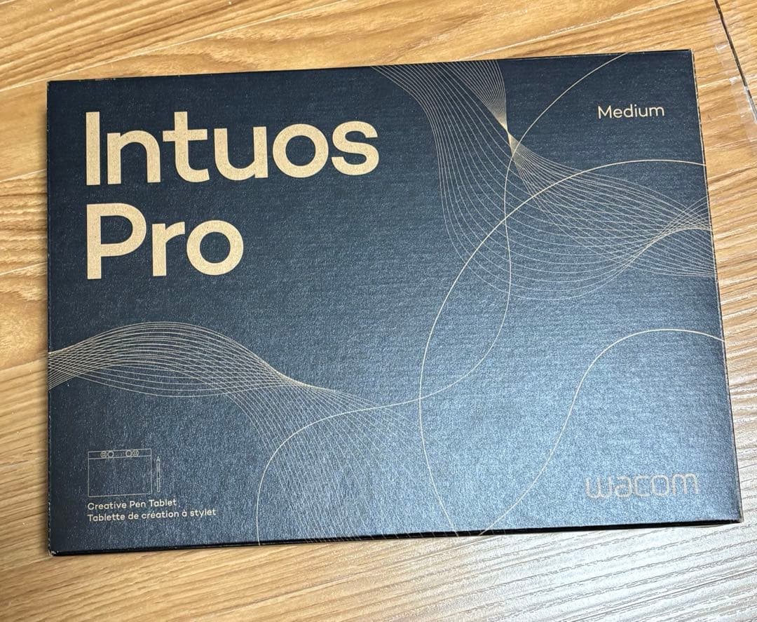 【訳アリ品】Intuos Pro medium PTK670K0C 本体キズ無し