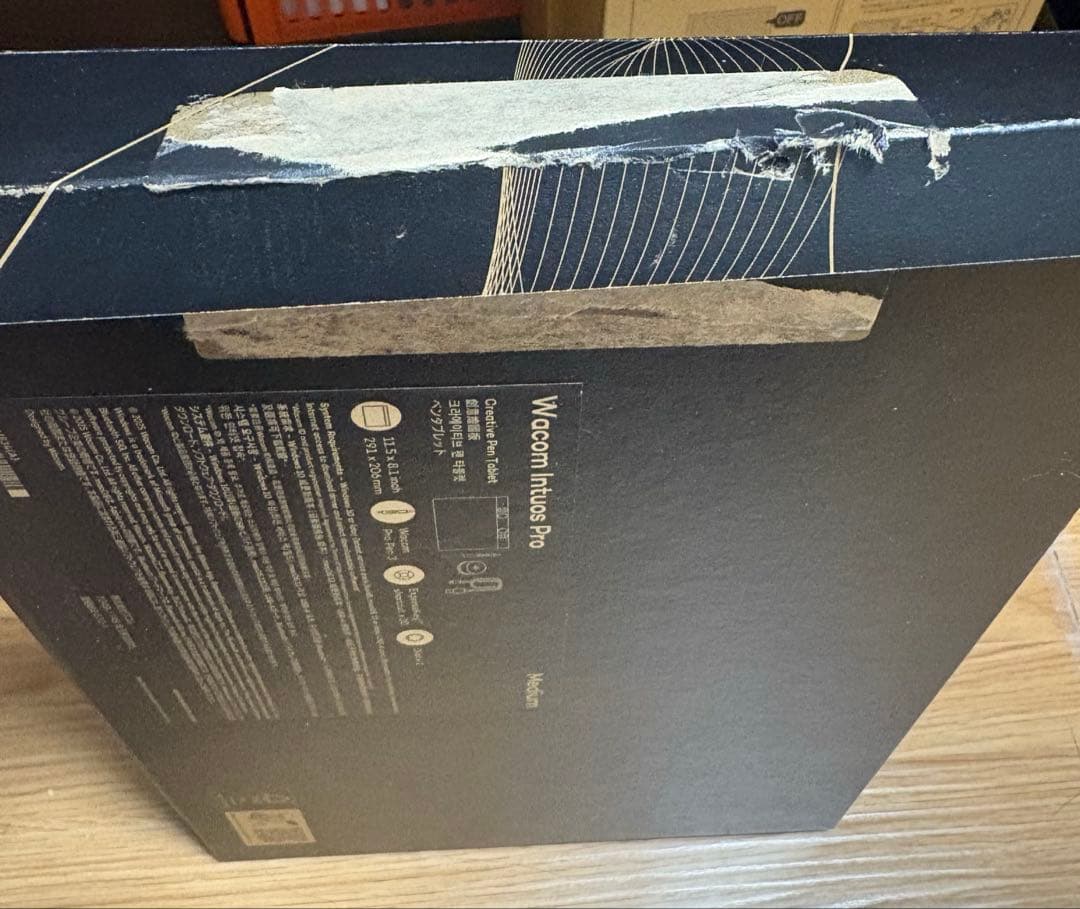 【訳アリ品】Intuos Pro medium PTK670K0C 本体キズ無し