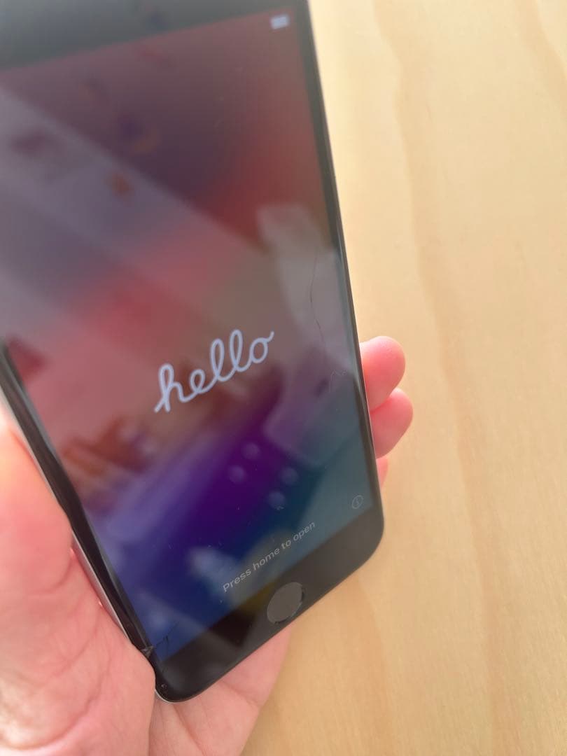 iPhone se 2世代　ホワイト