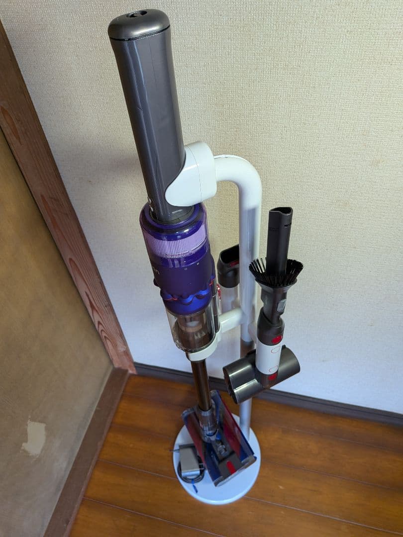 23分　ダイソン　掃除機　SV19　純正スタンド　稼働品　清掃済