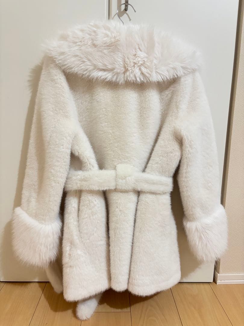 ペリキュール ファーガウンコート ホワイト