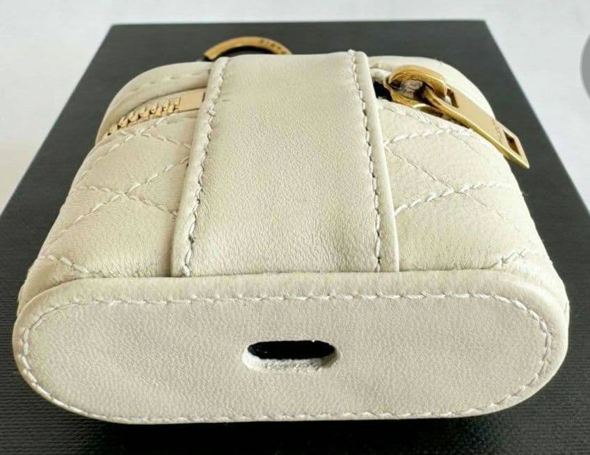 SAINT LAURENT サンローラン AirPodsケースホワイト