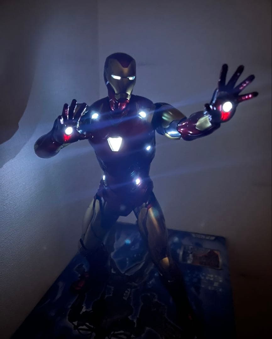 ホットトイズ　アイアンマン　マーク85 ヘッド付き