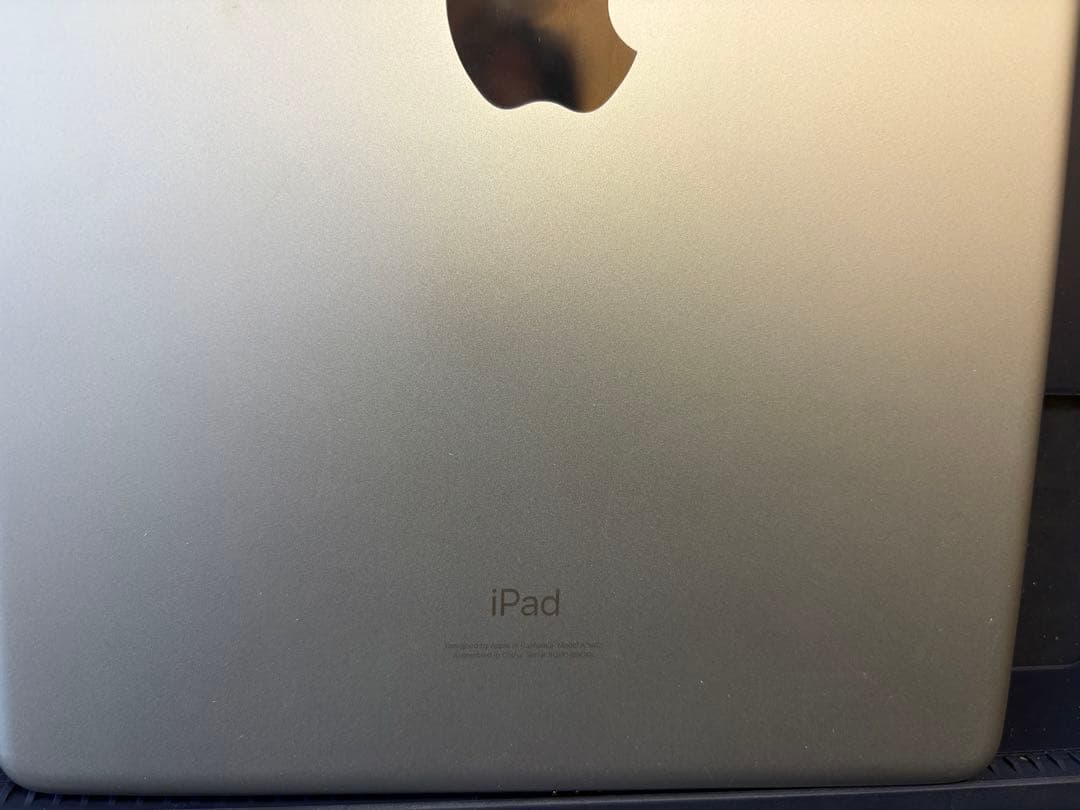 iPad 第9世代 64GB 美品 動作良好 キーボード付き Wi-Fiモデル