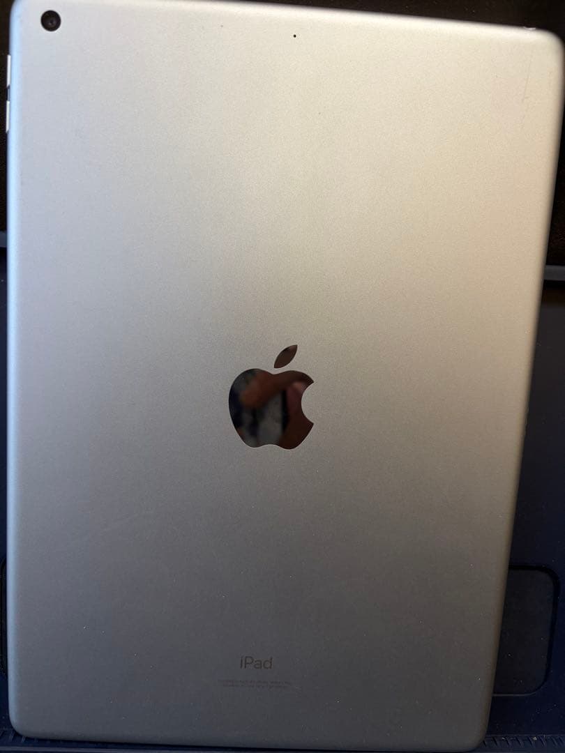iPad 第9世代 64GB 美品 動作良好 キーボード付き Wi-Fiモデル