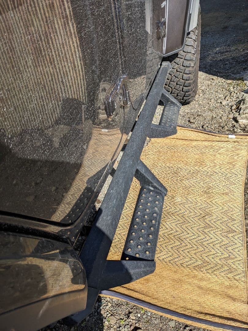 JLラングラー.カスタムサイドステップ。