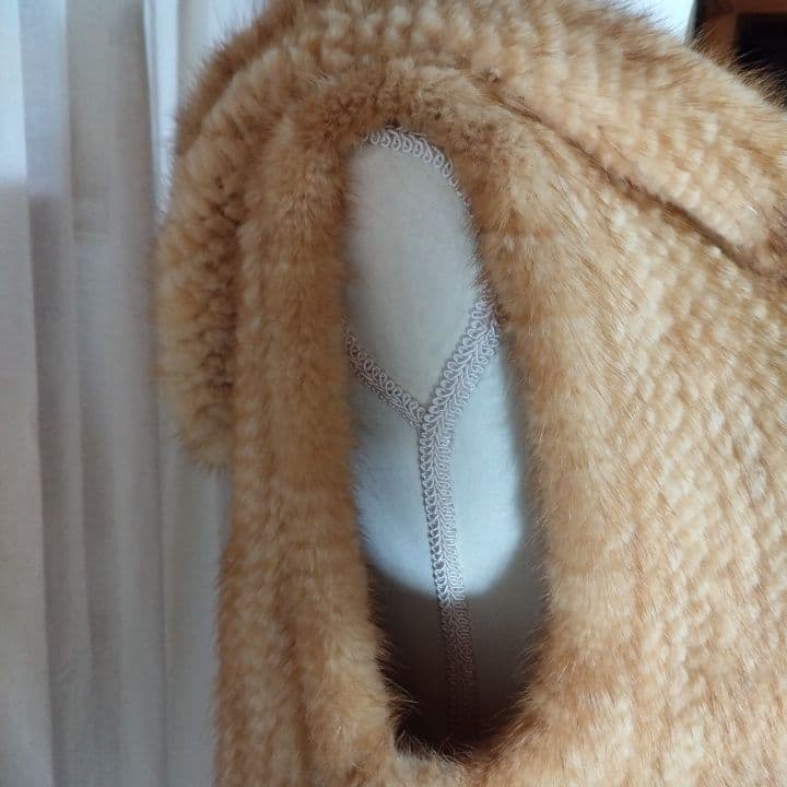 リアルミンクフ-ド付きベスト 美品