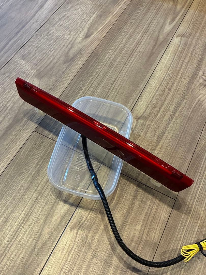 ステップワゴン　RP 3,4,5 面発光ハイマウントストップランプ　レッドレンズ