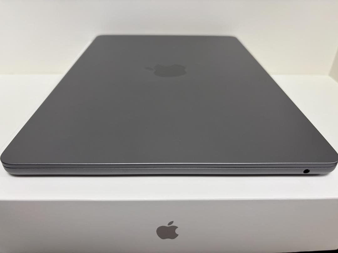 【ジャンク】画面映らず　Macbook Air M2 256GB メモリ8GB