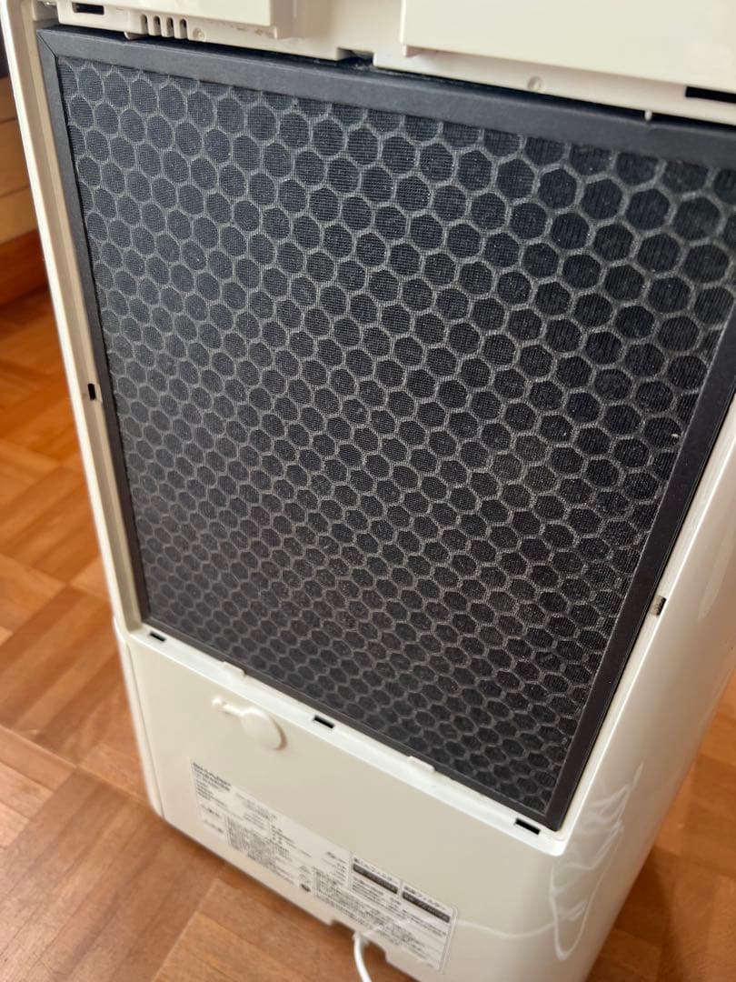 シャープ 除湿機 兼 空気清浄機 除湿　中古品