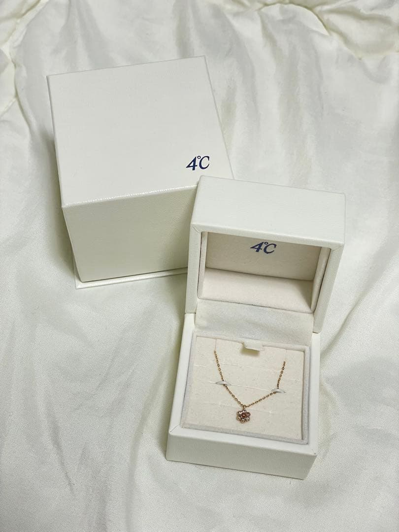 4°C K10 花モチーフ ネックレス