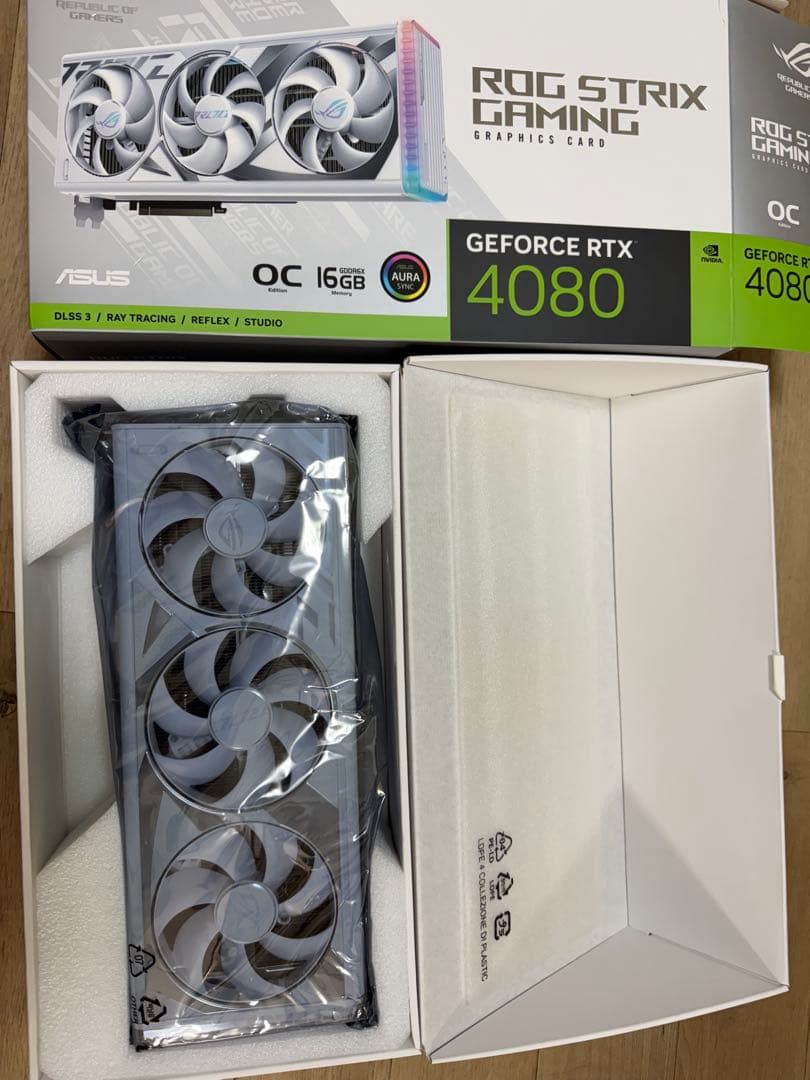 グラフィックボード・グラボ・ビデオカード ASUS ROG Strix RTX 4080 White OC