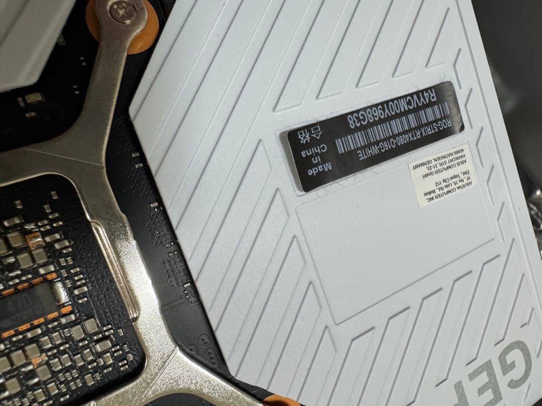 グラフィックボード・グラボ・ビデオカード ASUS ROG Strix RTX 4080 White OC