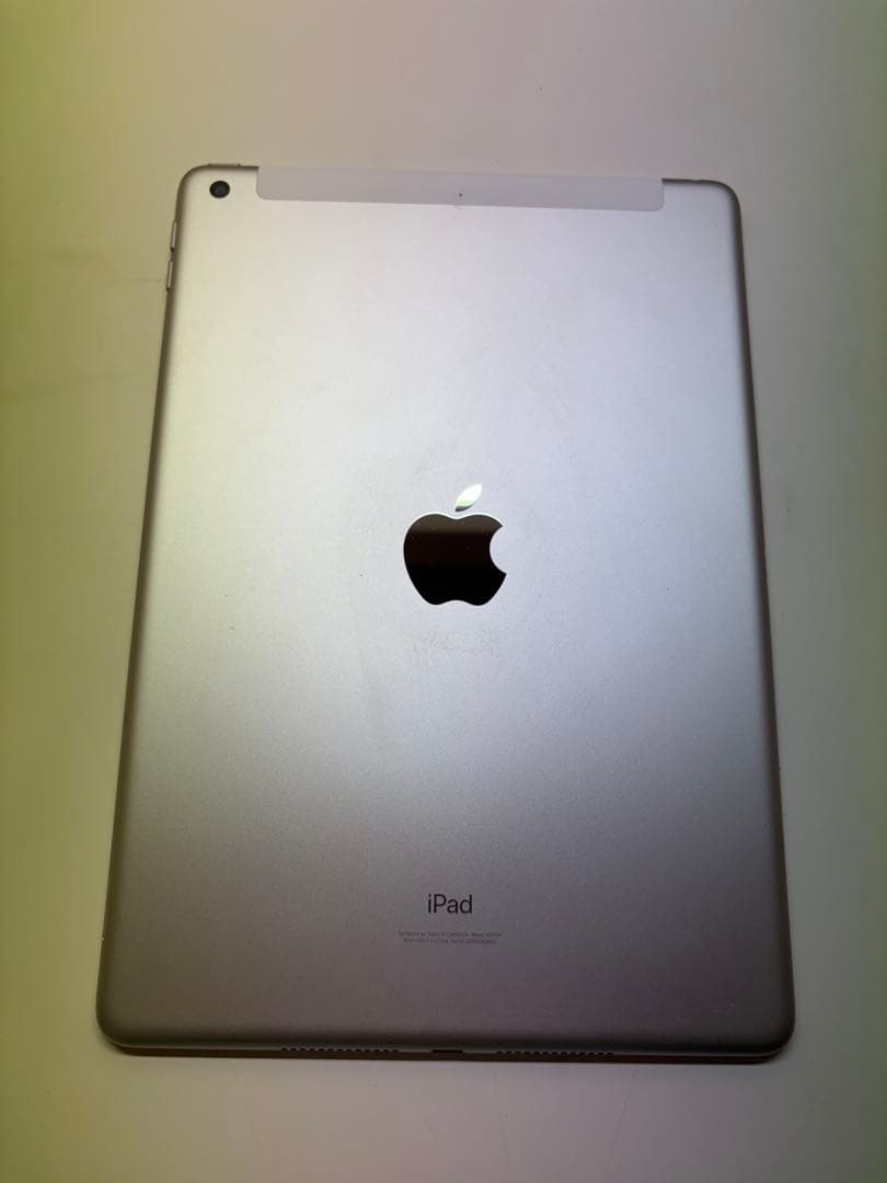 Apple iPad 第9世代Cellularモデルシルバー 64GB 本体