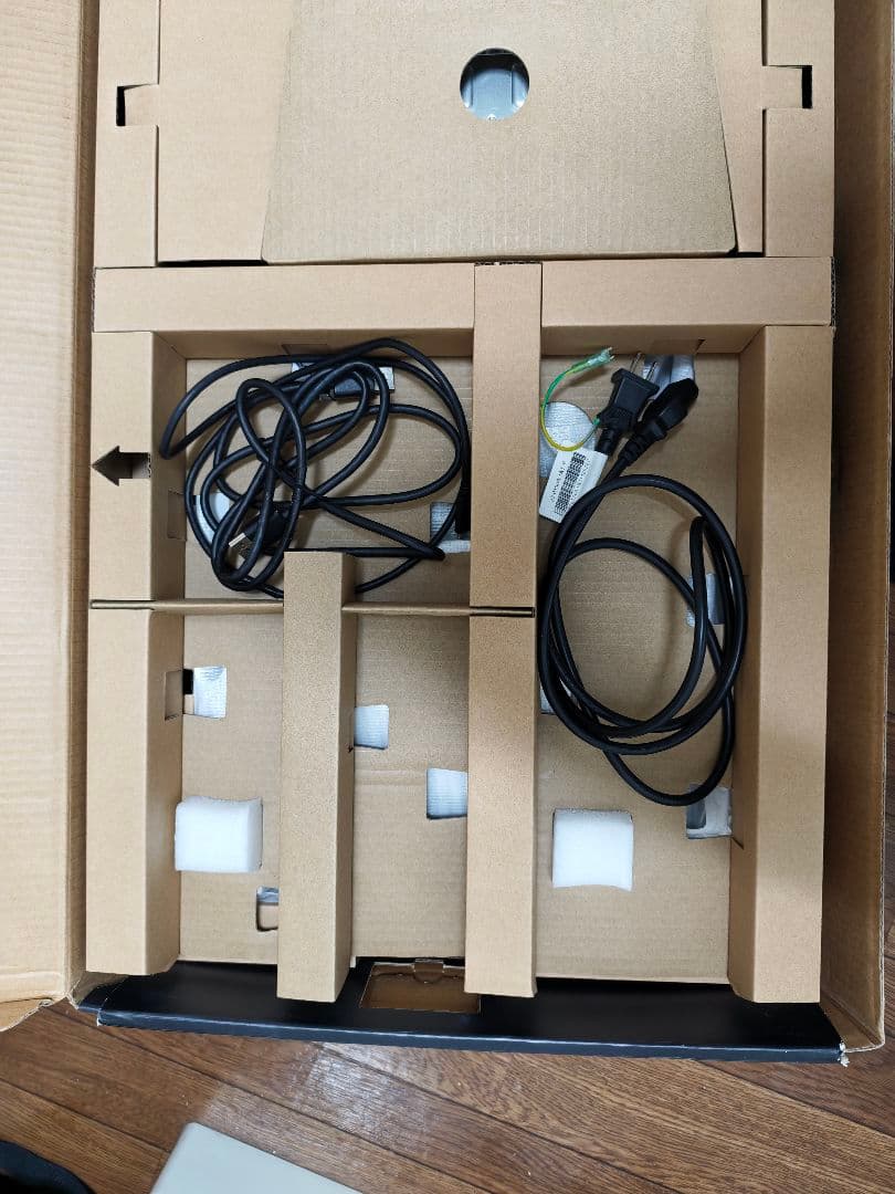 Dell U2723QX 27インチ 4K USB-C モニター