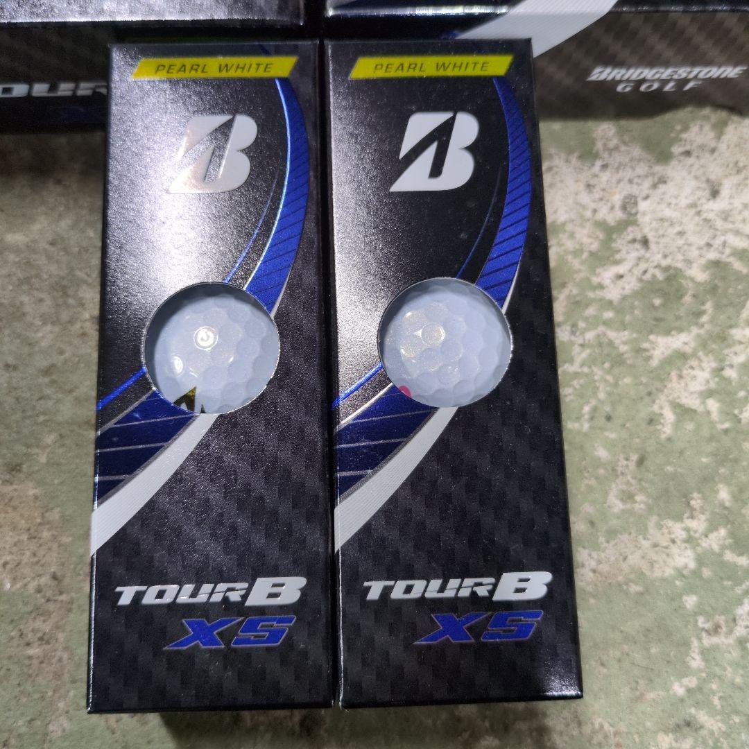 ブリヂストン　ゴルフボール　TOURB XS 未使用 30個 訳あり ネーム入り