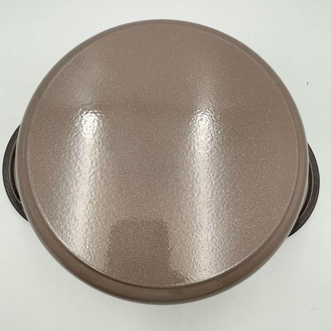 美品　VERMICULAR オーブンポットラウンド22cm パールブラウン