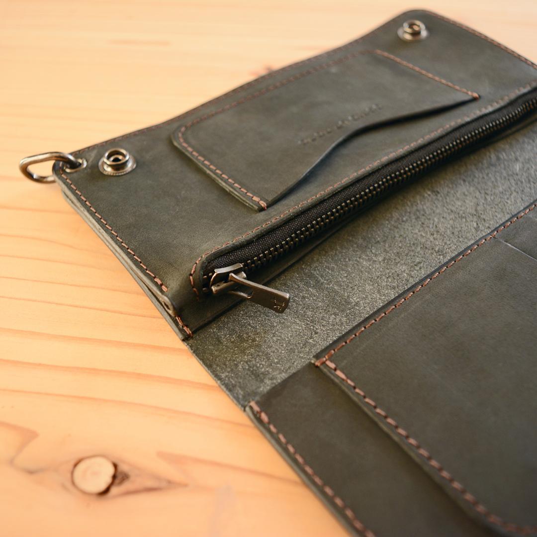 育てる艶革 ロング トラッカーウォレット イタリアンレザー
