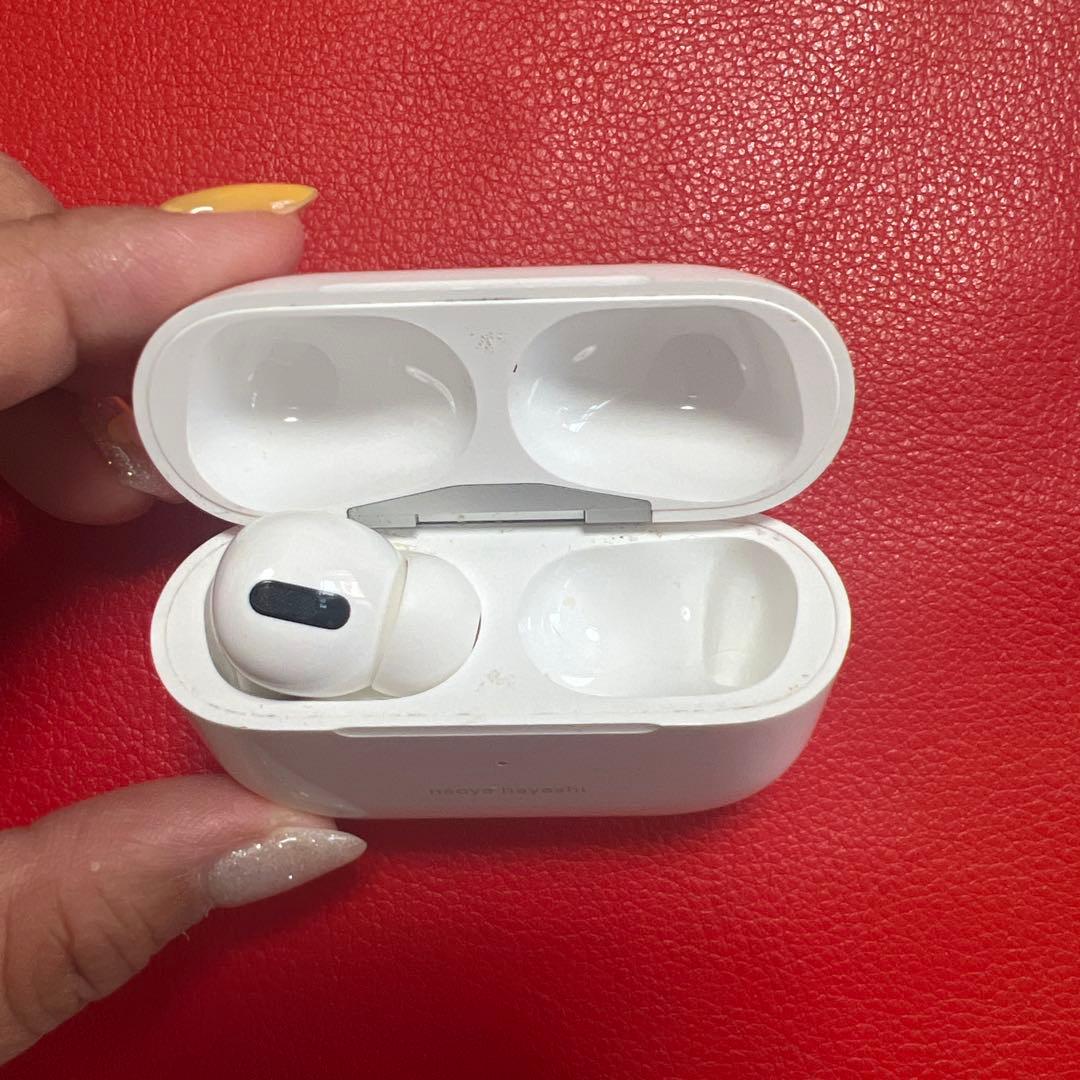 AirPods Pro ワイヤレス充電ケース付き左耳