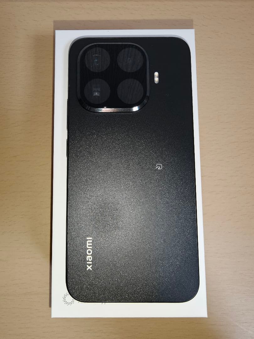 【美品】国内版 Xiaomi 15T Pro 1TB ブラック+ケース、フィルム