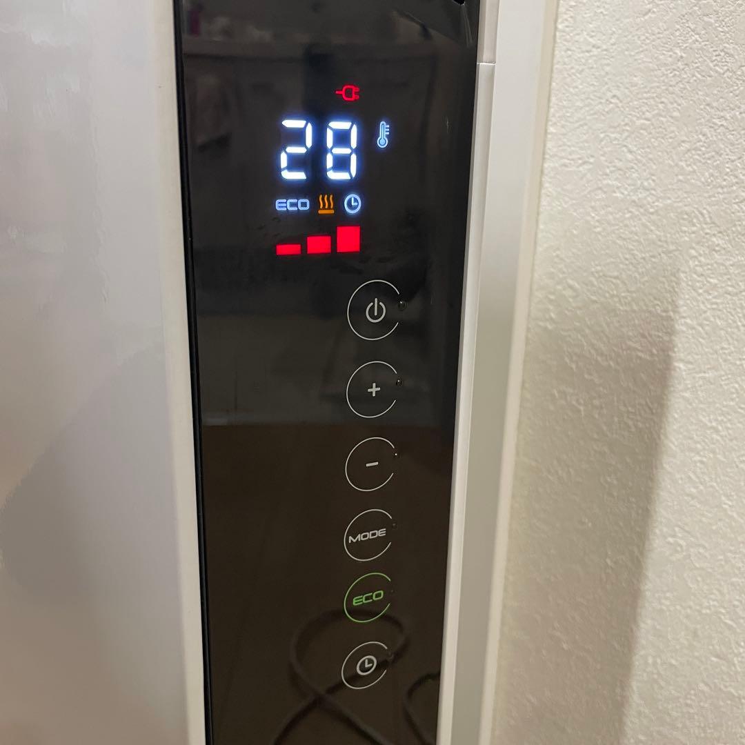 【美品】DeLonghi コンベクターヒーター　ホワイト キャスター付き