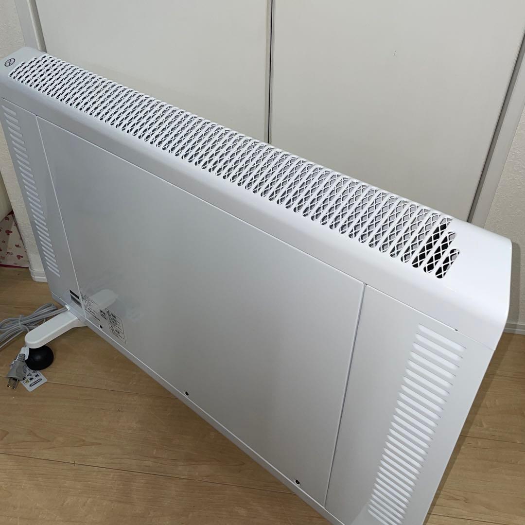 【美品】DeLonghi コンベクターヒーター　ホワイト キャスター付き