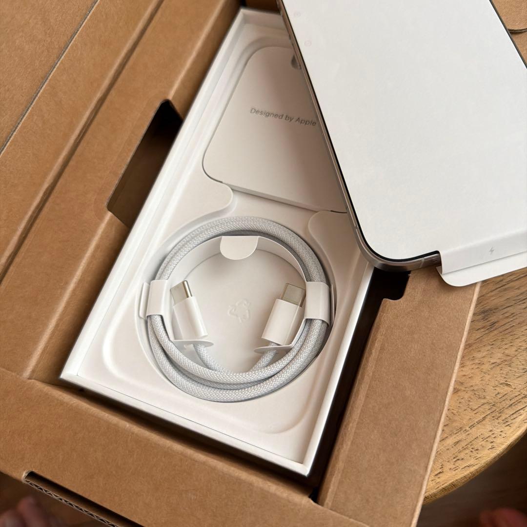 iphone15pro 256GB 充電ケーブル付き