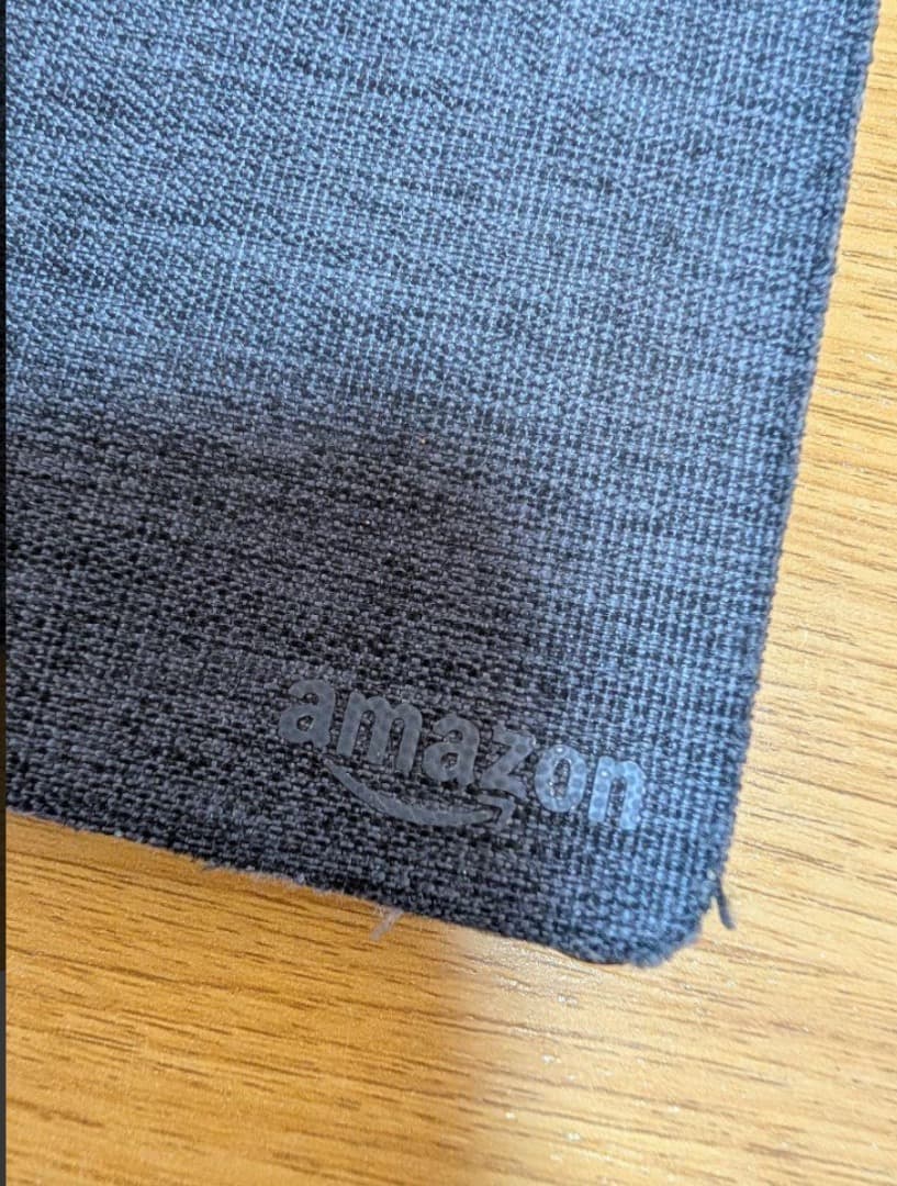 Kindle 本体 + Amazon 布製カバー