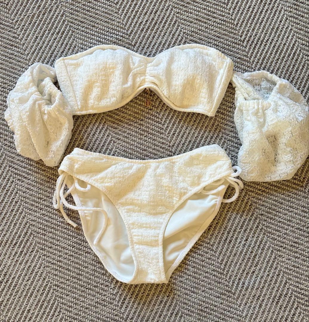 Darich ホワイトオフショルダーセパレート水着