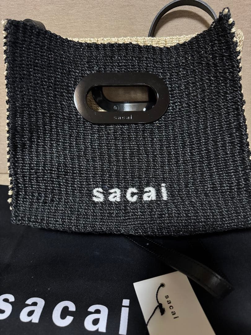 SACAI アバカ素材ショルダーバッグ ブラック/ナチュラル