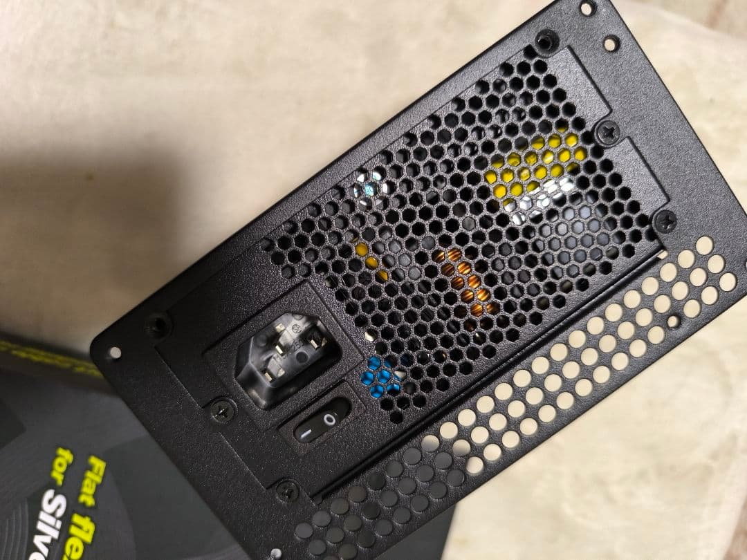 SilverStone PC電源 SST-SX650-Gと純正ケーブル11本