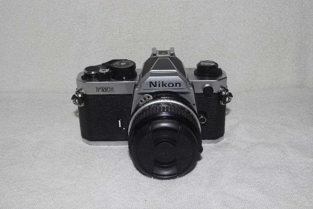 Nikon newFM2 後期型 ボディ+単焦点レンズ