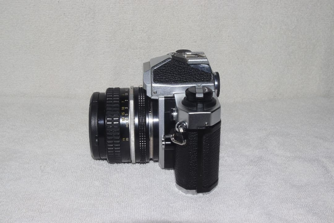 Nikon newFM2 後期型 ボディ+単焦点レンズ