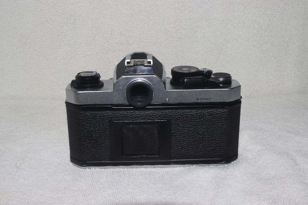 Nikon newFM2 後期型 ボディ+単焦点レンズ