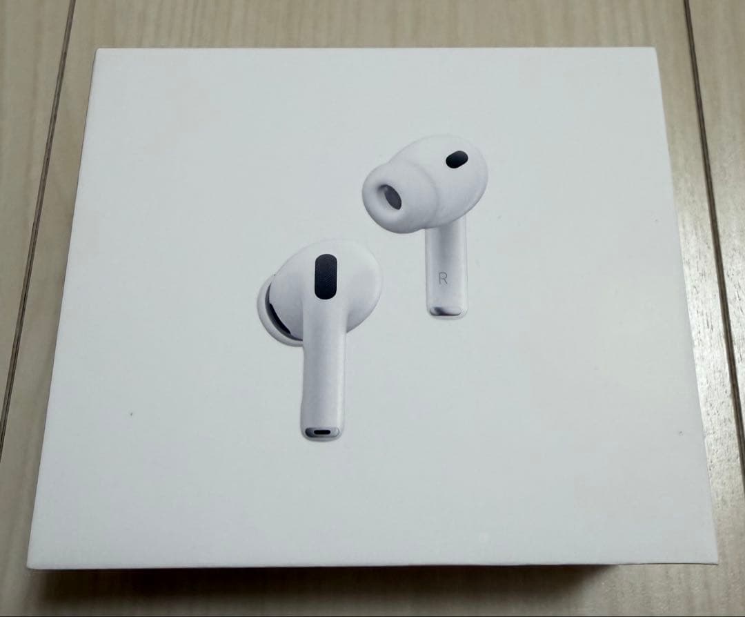 【ほぼ新品】Apple AirPods Pro3 イヤホン