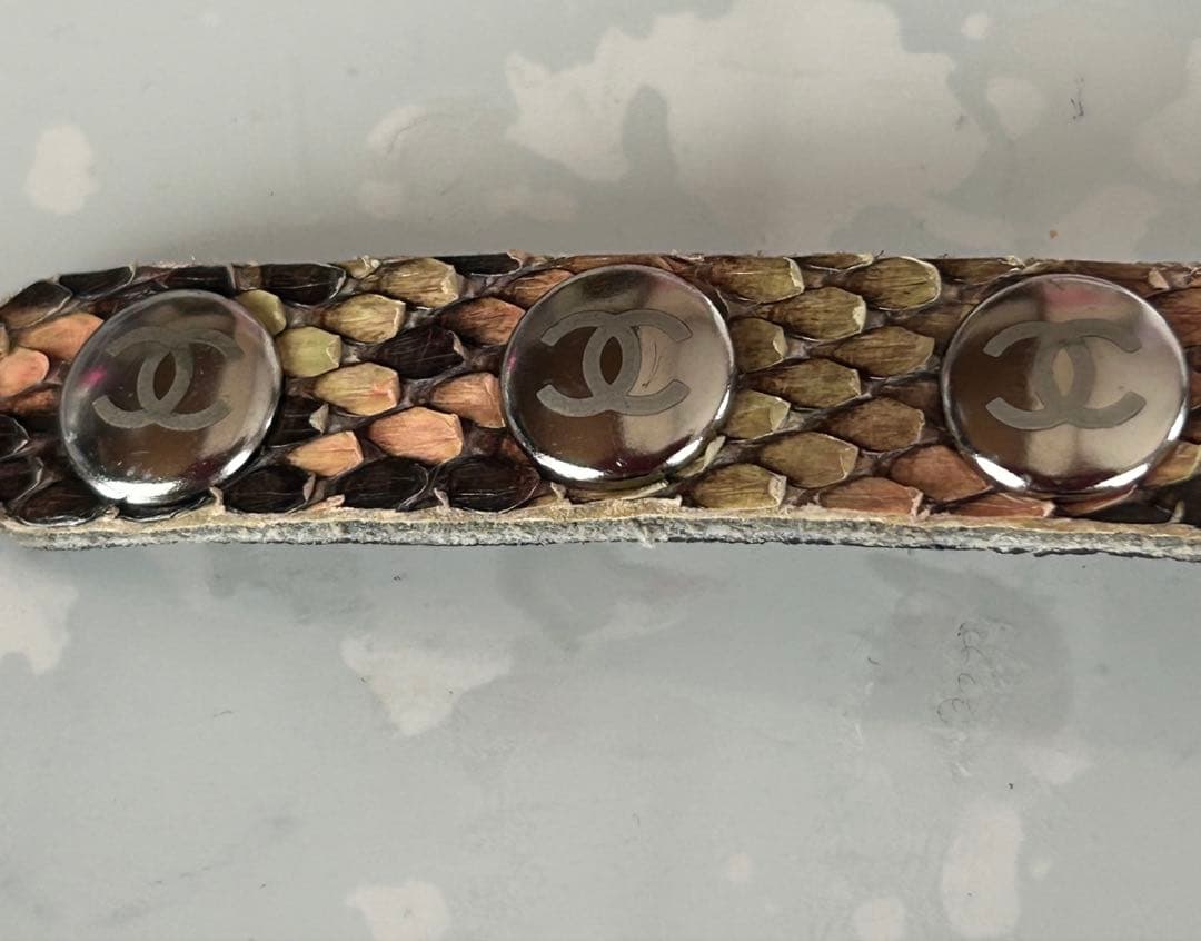 《これ以上の値下げ不可。》CHANEL♡ パイソンレザーバングル♡ レア品♡