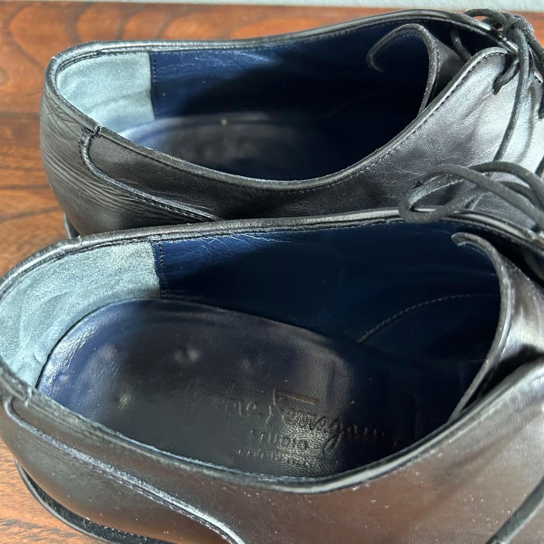 【匿名配送】 サルヴァトーレフェラガモ プレーントゥ ドレス 本革 外羽根 黒