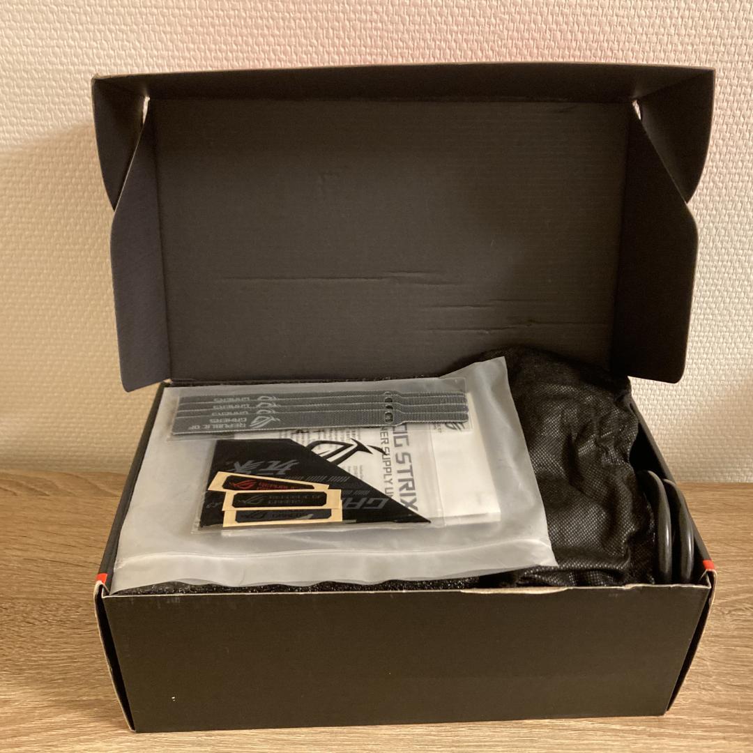 【5ヶ月使用】Asus Rog Strix 1000w Gold 電源ユニット
