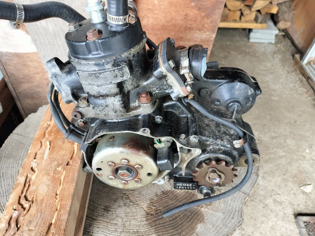 HE04E cr80 エンジン