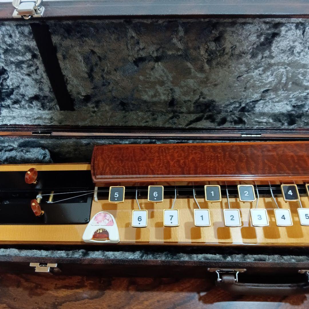 8-87　三創楽器 浜松大正琴コレクション OHTOMI アルトⅡ 　大正琴