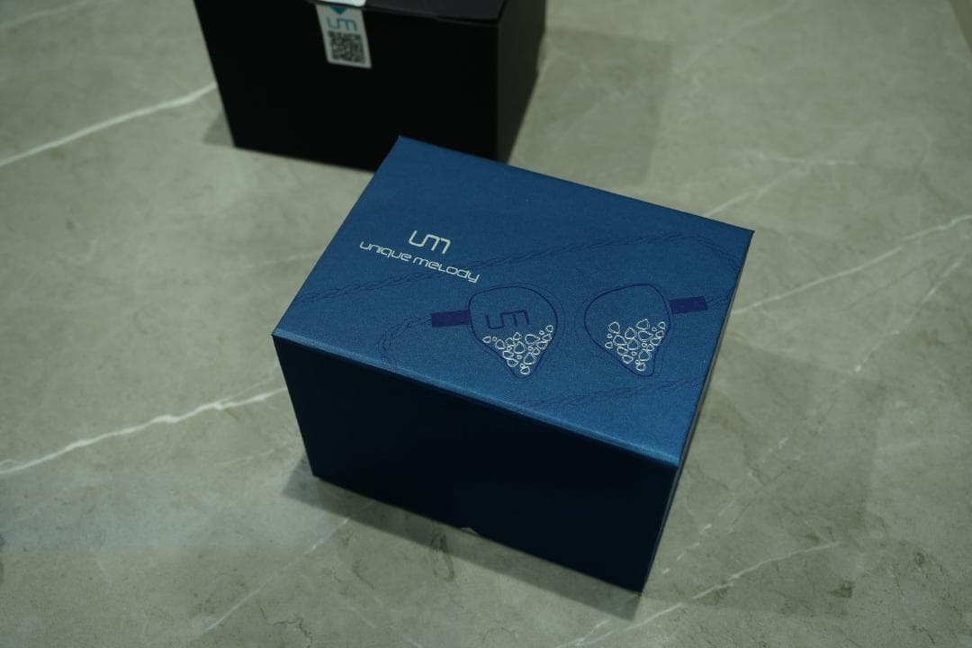 Unique Melody Max OBC骨伝導 + DD + BA + EST