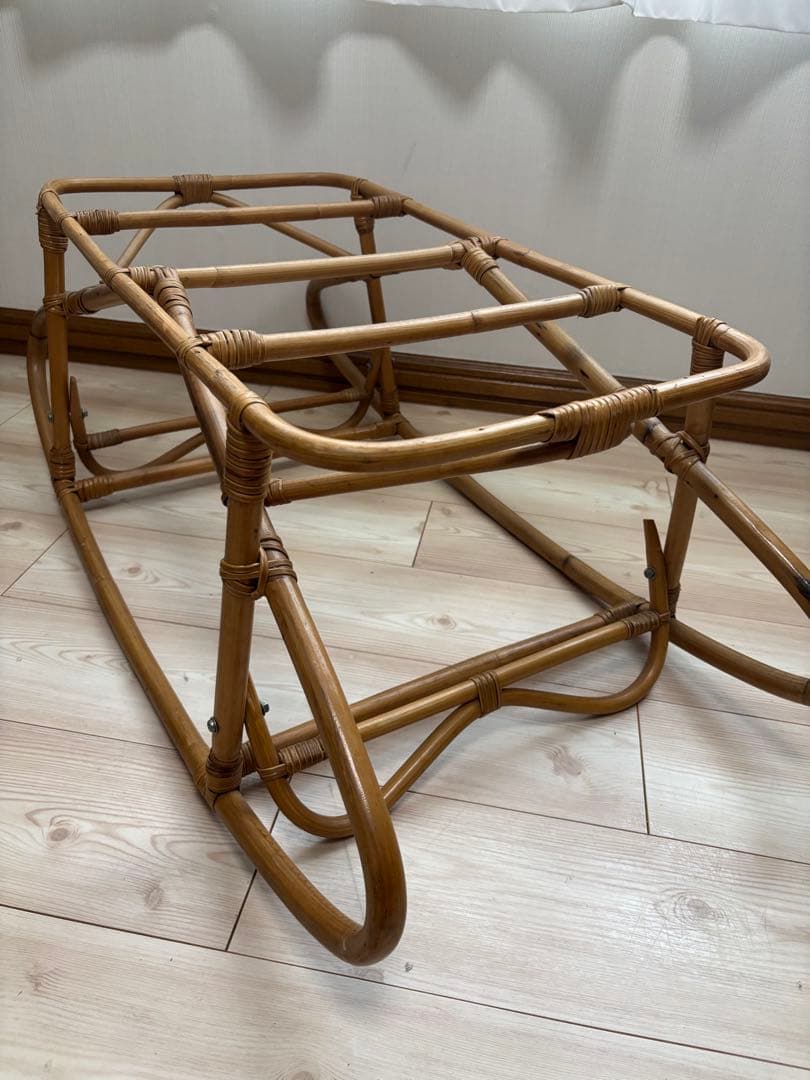 ベビーベッド　ゆりかご　アンティーク　籐製　ヴィンテージ　店舗什器ドライフラワー