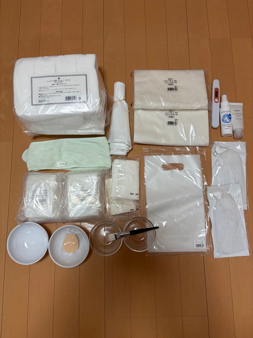 ナリス　ビューティープロソニック美顔器一式とソニック用ジェル付き　エステ用品