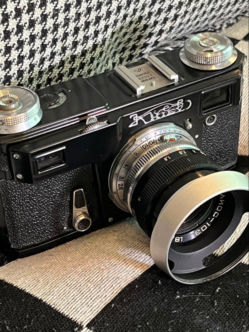 Kiev 4A ブラック+ レンズ＋フード＋革ケース付き