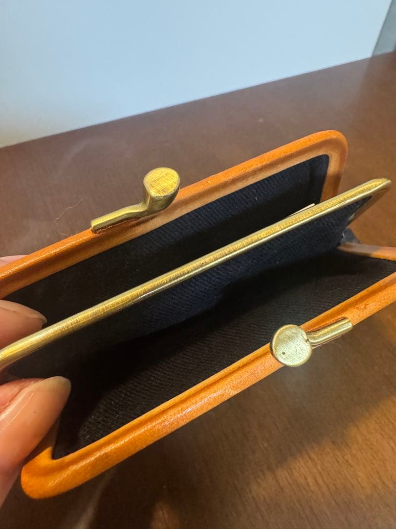 イルビゾンテ がま口財布 ケース