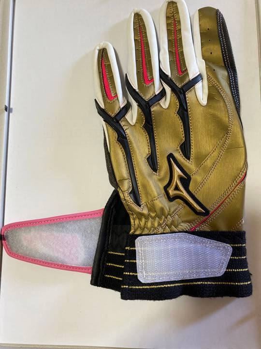 新井貴浩　実使用　バッティンググラブ