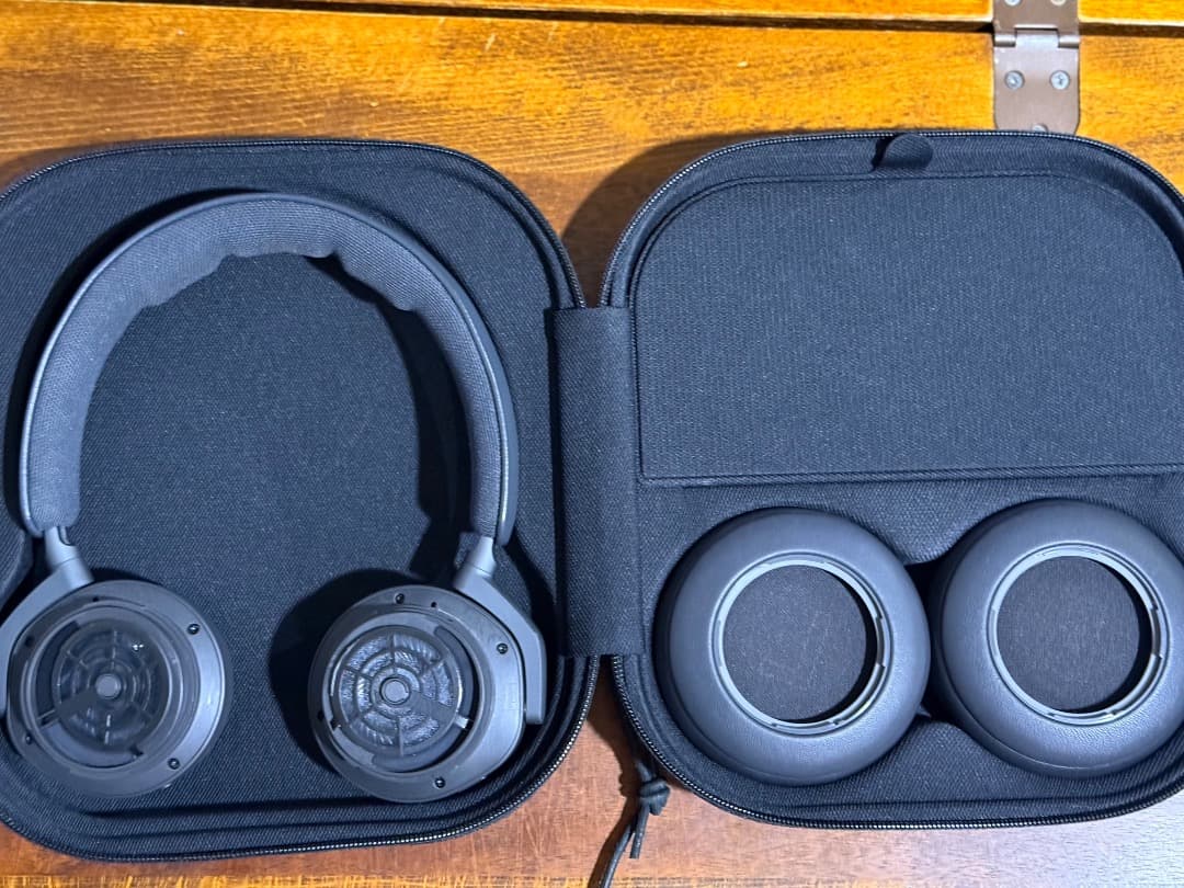 ヘッドホン Bang & Olufsen Beoplay HX