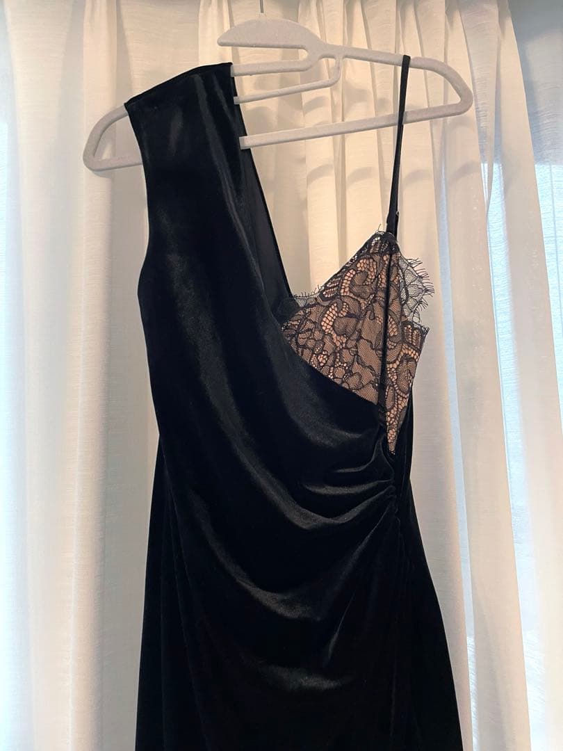 BCBG MAXAZRIA ベルベット　ドレス　セクシー